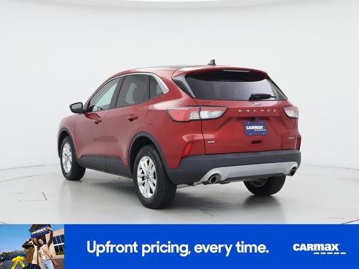 Red 2022 Ford Escape SE