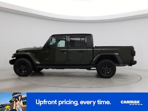 Green 2022 Jeep Gladiator Altitude