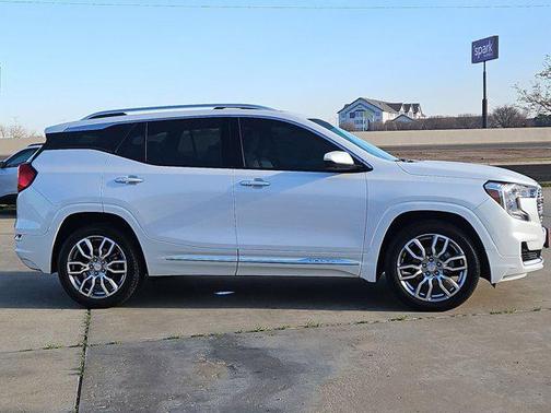 2024 GMC Terrain Denali