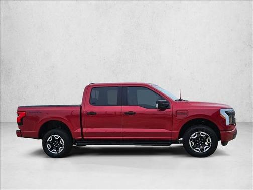 2023 Ford F-150 Lightning XLT