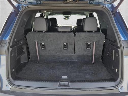 Lakeshore Blue Metallic 2025 Chevrolet Traverse LT