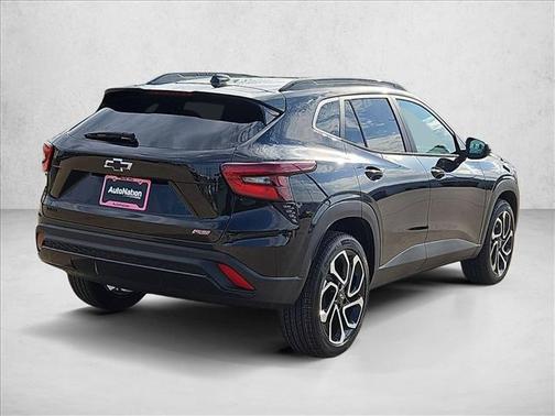 Mosaic Black Metallic 2026 Chevrolet Trax FWD 2RS