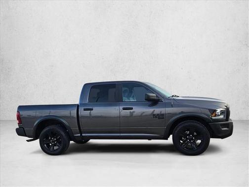 2024 RAM 1500 Classic Warlock Crew Cab 4x2 5'7' Box