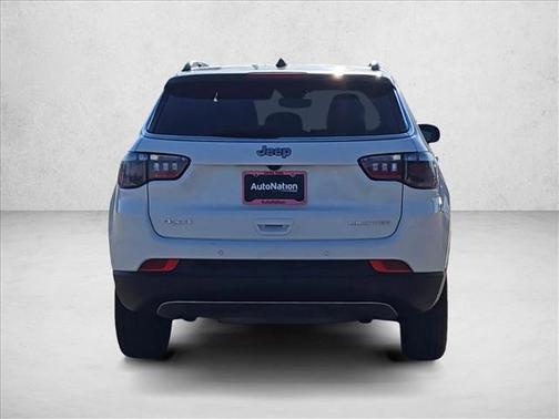 Bright White Clearcoat 2024 Jeep Compass Limited