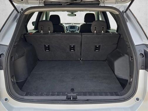 Silver Ice Metallic 2019 Chevrolet Equinox 1LT