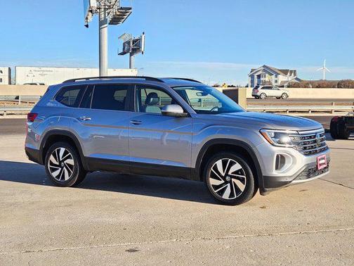 2024 Volkswagen Atlas 2.0T SE w/Technology 4MOTION