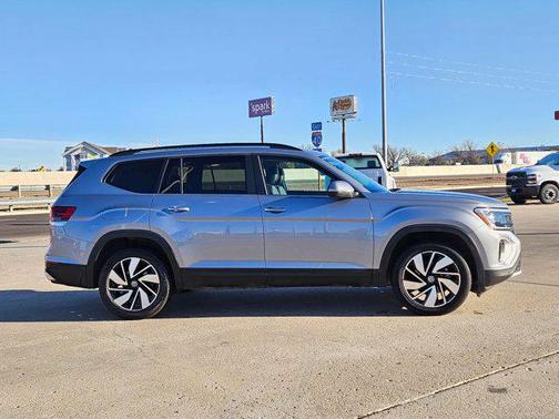 2024 Volkswagen Atlas 2.0T SE w/Technology 4MOTION