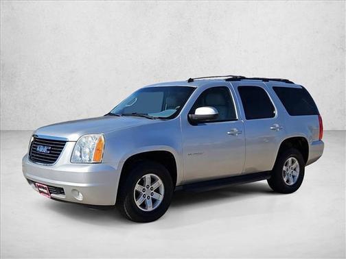 Pure Silver Metallic 2011 GMC Yukon SLT