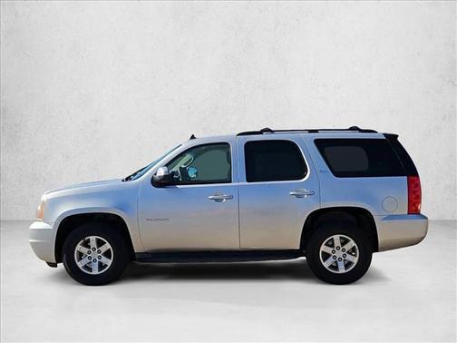 Pure Silver Metallic 2011 GMC Yukon SLT