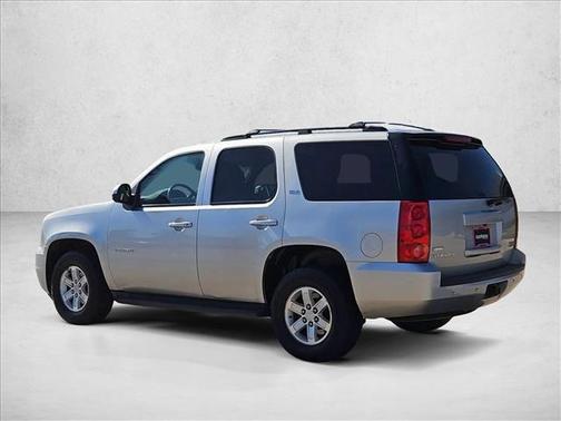 Pure Silver Metallic 2011 GMC Yukon SLT