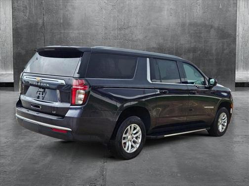 2023 Chevrolet Suburban LT