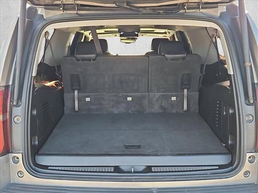Pepperdust Metallic 2018 Chevrolet Suburban LT