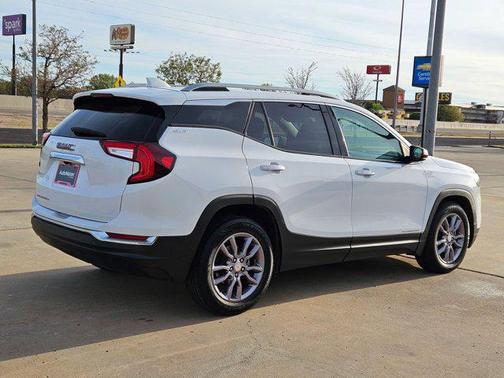 2023 GMC Terrain SLT