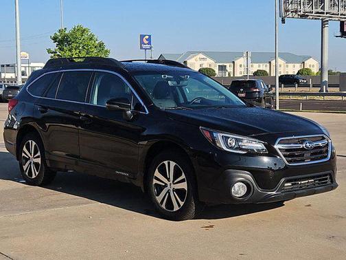 Crystal Black Silica 2018 Subaru Outback 3.6R Limited