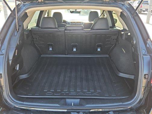 Crystal Black Silica 2018 Subaru Outback 3.6R Limited