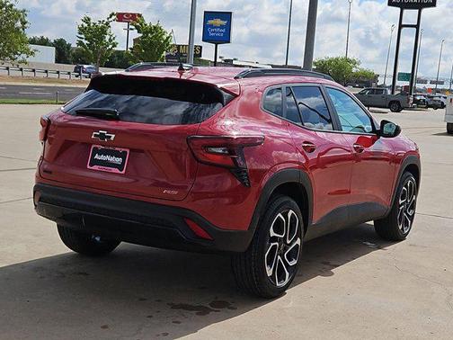 Apex Red 2026 Chevrolet Trax FWD 2RS