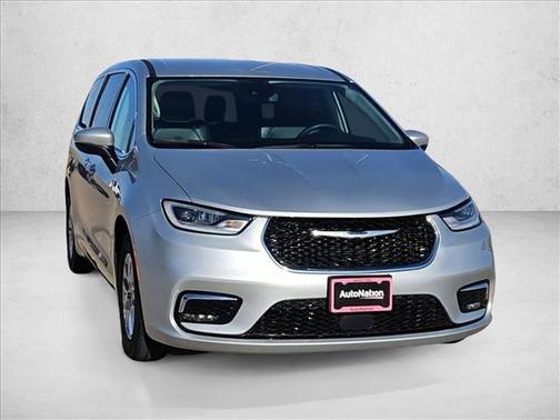 Silver Mist Clearcoat 2023 Chrysler Pacifica Touring L