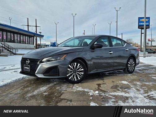 2025 Nissan Altima SV FWD