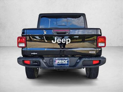 2022 Jeep Gladiator Overland