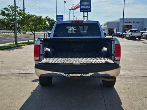 2016 RAM 1500 SLT