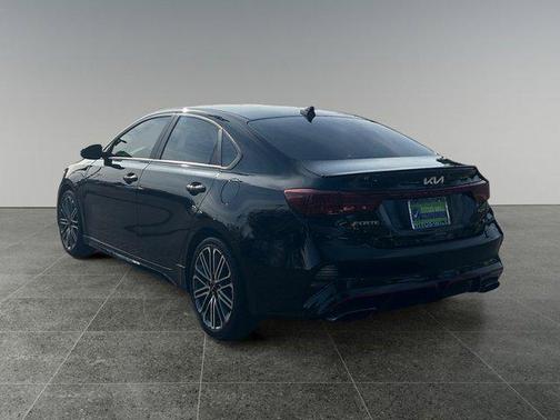 Aurora Black 2024 Kia Forte GT