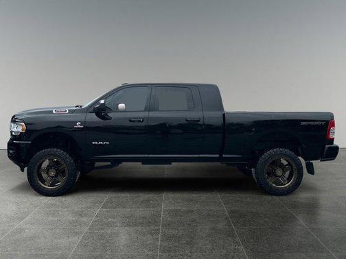 Diamond Black Crystal Pearlcoat 2022 RAM 2500 Big Horn Mega Cab 4x4 6'4'' Box