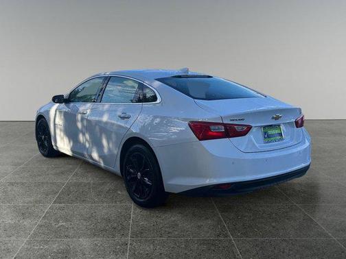 Summit White 2024 Chevrolet Malibu 1LT