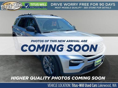 Iconic Silver Metallic 2022 Ford Explorer XLT