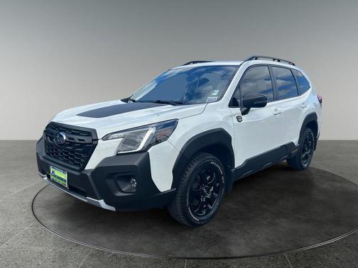 Crystal White Pearl 2024 Subaru Forester Wilderness