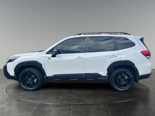 Crystal White Pearl 2024 Subaru Forester Wilderness