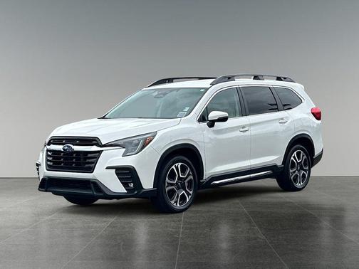 Crystal White Pearl 2023 Subaru Ascent Limited 7-Passenger