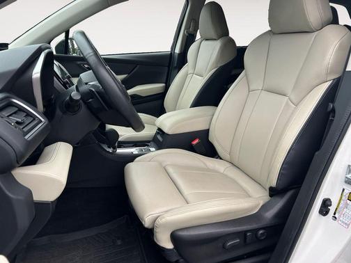 Crystal White Pearl 2023 Subaru Ascent Limited 7-Passenger