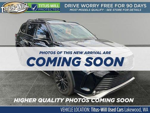 Midnight Black Metallic 2023 Toyota Highlander XSE