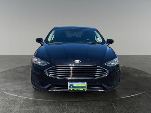 Agate Black 2019 Ford Fusion Hybrid SE