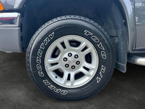 Graphite Metallic 2004 Dodge Dakota SLT Quad Cab