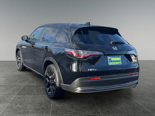 Crystal Black Pearl 2025 Honda HR-V AWD Sport