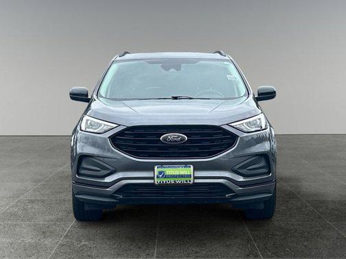 Carbonized Gray Metallic 2022 Ford Edge SE