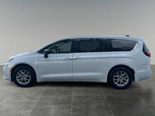 2025 Chrysler Pacifica L