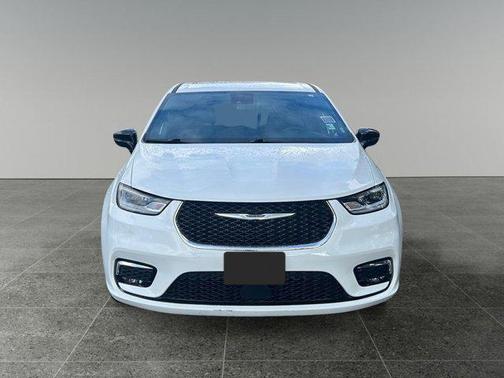 2025 Chrysler Pacifica L