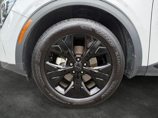 Wolf Gray 2025 Kia Sportage X-Line