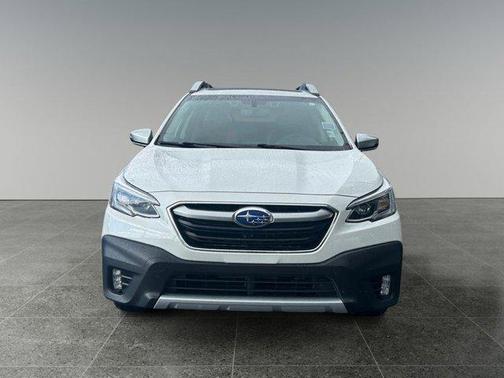 Crystal White Pearl 2022 Subaru Outback Touring XT