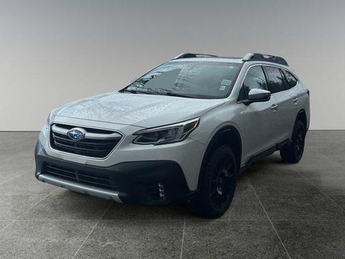 Crystal White Pearl 2022 Subaru Outback Touring XT