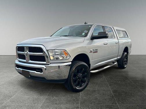 Bright Silver Metallic Clearcoat 2016 RAM 2500 SLT