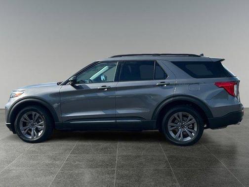Carbonized Gray Metallic 2023 Ford Explorer XLT