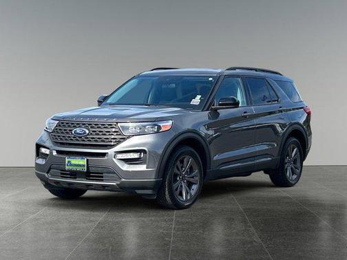 Carbonized Gray Metallic 2023 Ford Explorer XLT