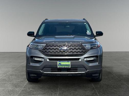 Carbonized Gray Metallic 2023 Ford Explorer XLT