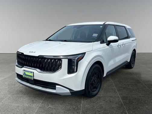 Snow White Pearl 2025 Kia Carnival LXS