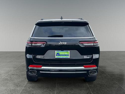 Diamond Black Crystal Pearlcoat 2021 Jeep Grand Cherokee L Overland