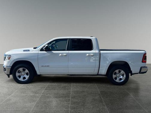 Bright White Clearcoat 2022 RAM 1500 Big Horn/Lone Star
