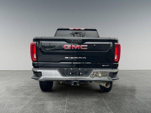 2022 GMC Sierra 3500 SLT